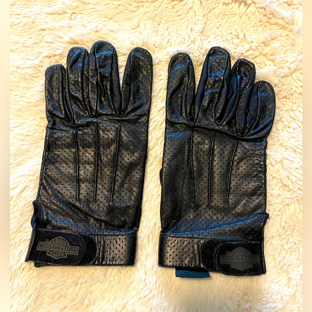 Men’s Harley Davidson Leather gloves.
